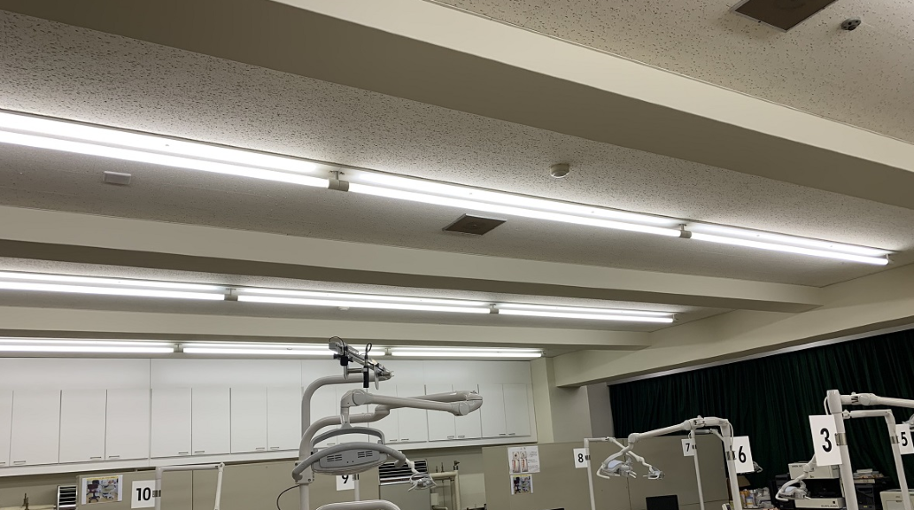 空調機 エアコン ラウンドフロー 施工前 Before